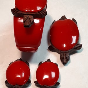 RED bakelite and ROSEWOOD with TURTLES vintage clamper brooch & dress clips authentic