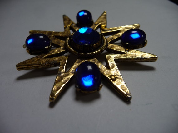 Hattie Carnegie brooch, blue cabochons - image 1