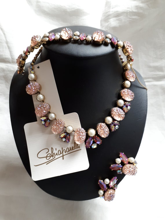 Schiaparelli - PINK vintage parure, LAVA rock, art