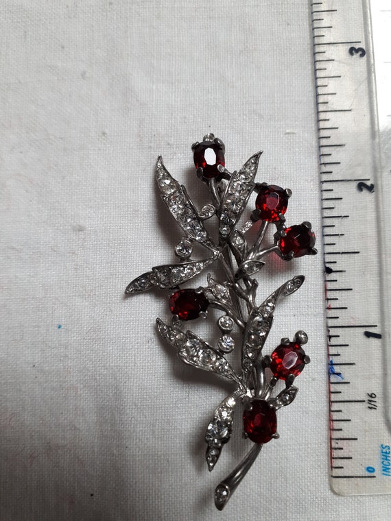 CROWN TRIFARI Sterling silver brooch, ruby red an… - image 2