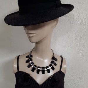 BAKELITE necklace, BLACK, forties, authentic bakelite tested image 8