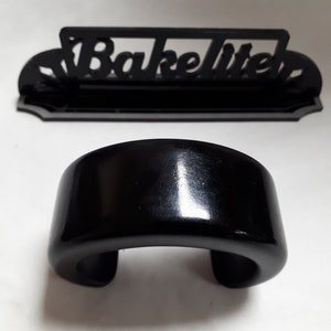 BLACK BAKELITE CUFF, solid piece, forties America