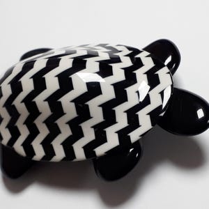 LEA STEIN tortoise brooch, black & white, authentic Stein!!, cellulose acetate.
