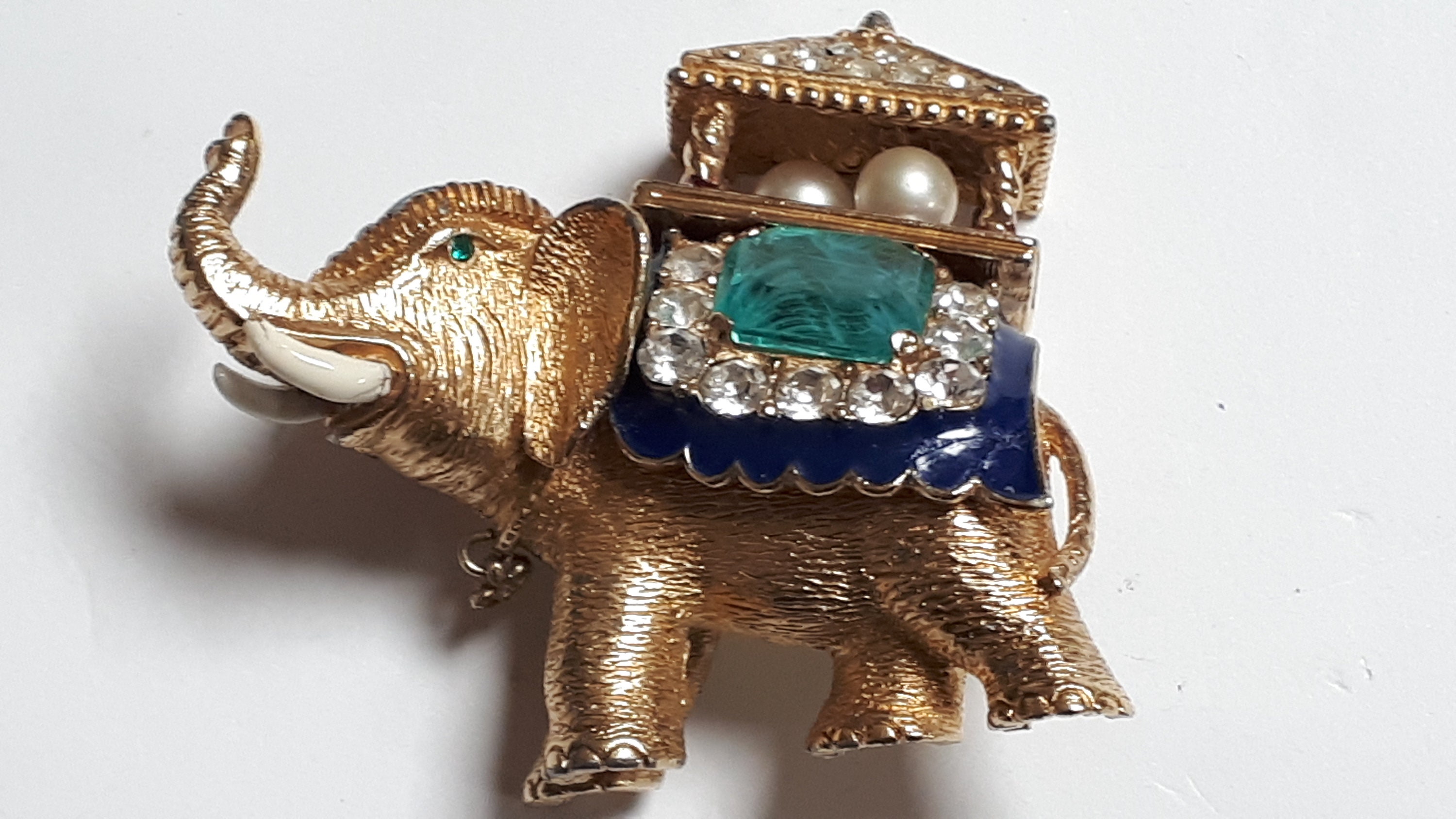 Broche Vintage Fantaisie éléphant - Finement Travaillée, Couleur Beige Vernis, Occasion (état Détaillé En Description)