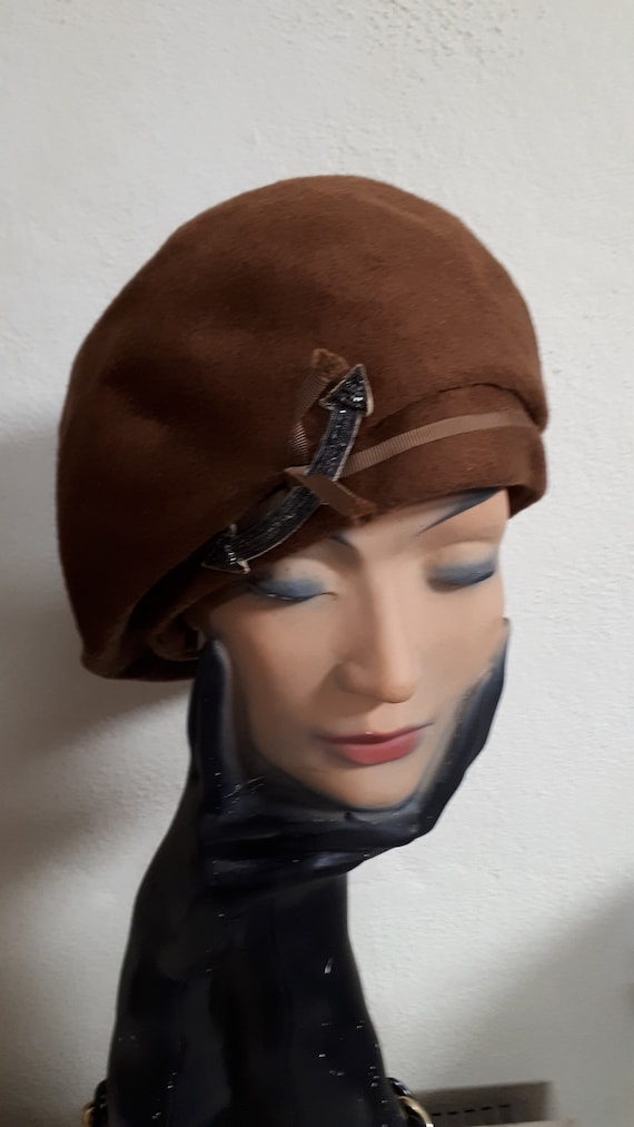 ELSA SCHIAPARELLI vintage hat, fifties, brown vel… - image 8