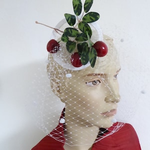 Cherries fascinator, veiling, cream and white, Black Forest, wedding
