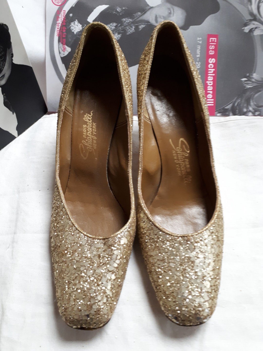 ELSA SCHIAPARELLI Gold Glitter Shoes, Seventies, Stumpy Heel, Size 37 ...