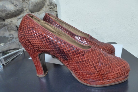 Red snakeskin shoes new arrivals