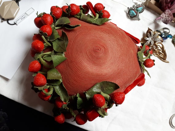Vintage RED hat, crinol, berries, velvet, forties… - image 1