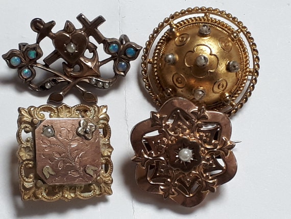Four antique brooches, Biedermeier, Victorian, silver and doublé, opals and pearls