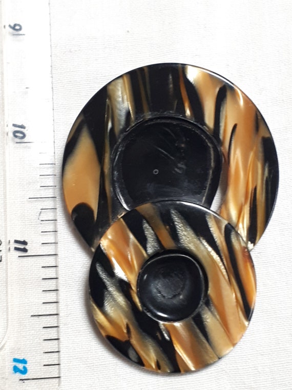 Vintage plastic sale brooches
