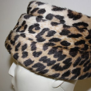 LILLY DACHÉ - leopard print faux fur turbanesque hat, ca 1960