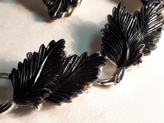 BLACK vintage LEAF necklace & earrings, like Lisn… - image 8