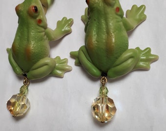 ROSA TEMPLIN green frog earrings, Swarovski crystals, pierced. Rare and collectible.