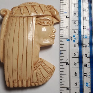 CLEOPATRA brooch, vintage plastic, French, cream, large size