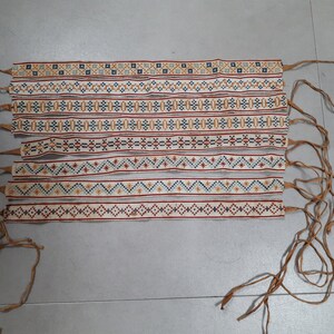 FRANZÖSICHE Leinenkrawatten, handgestickt, 8 Stück