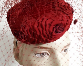RED ROSES, GREVI hat with veil, hand-rolled, large veil, percher with elastic, fabulous