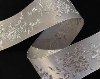 160.2 Satin jacquard floral ribbon medium dove grey 1-1/2" (35mm)