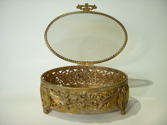 ORMOLU CASKET Oval with Beveled Glass