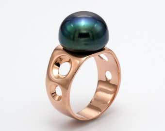 BUBBLES Black Pearl Ring, Rose Gold Ring, Circles Ring, Statement Ring, Large Pearl Ring, Huge Pearl, Cocktail Ring Pearl, Unique Pearl Ring