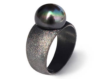 PURE BLACK Pearl Ring, Black Ring Band, Black Silver Ring, Geometric Ring, June Birthstone Ring, Minimal Modern Ring