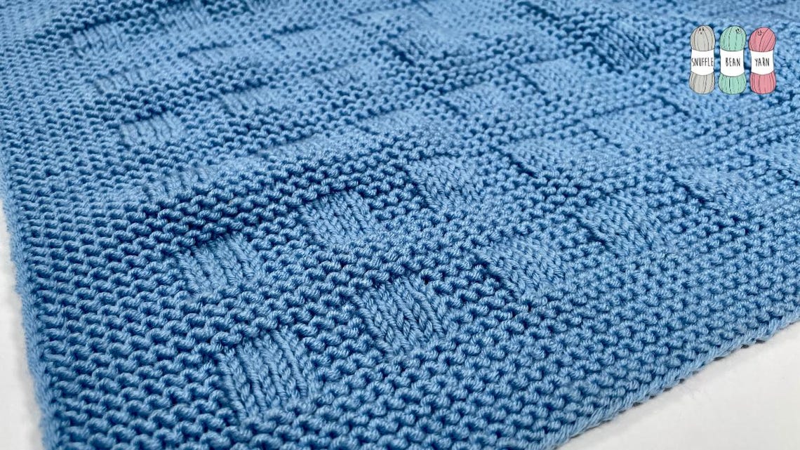 MAGNOLIA BABY - Arthur Smocked Blanket - Blue