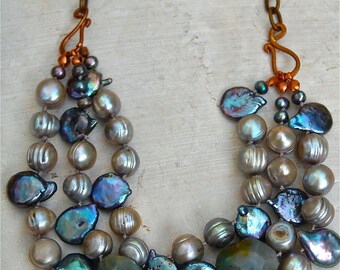 Handmade necklace with freshwater pearls, labradorite nugget beads, copper chain, copper clasp