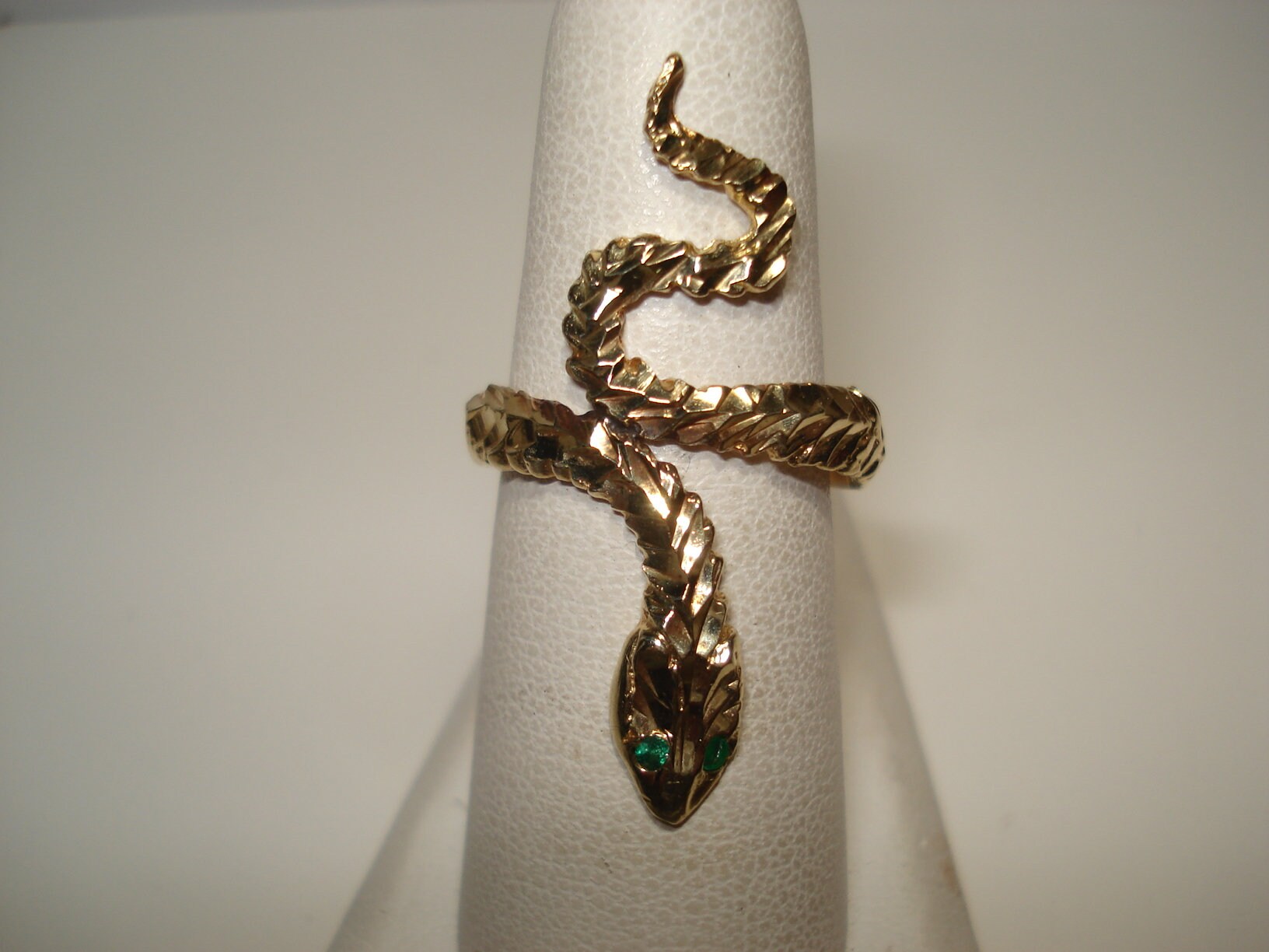 14Kt Gold Snake With Emerald Eyes Ring Size 9 Etsy