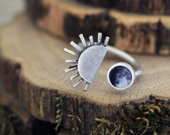 Birth Moon Ring, Birth Moon, Custom Moon Ring, Birthmoon Ring, Moon Phase Ring, Celestial Ring, Space Ring, Solar System, Birthday Ring