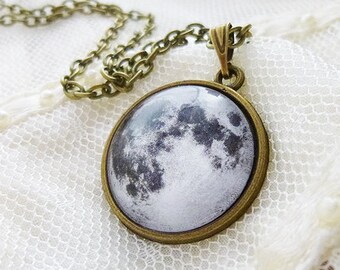 Moon Necklace, Full Moon Necklace, Solar System Necklace, Planet Necklace, Galaxy Necklace, Solar System, Astronomy, Space Necklace