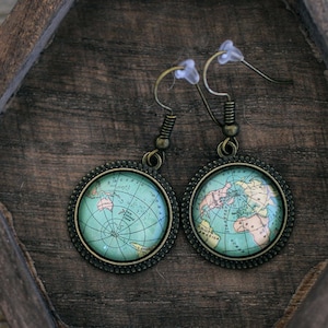 Retro World Map Earrings, Globe Earrings, World Map Earrings, Antique Map, Retro World Map, World Map, World Map, Traveler, Continents