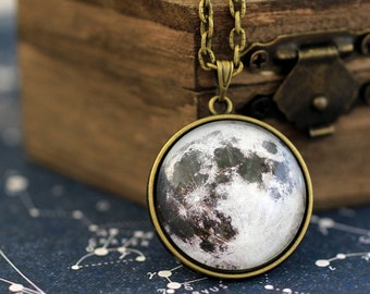 Full Moon Necklace, Moon Necklace, Solar System Necklace, Planet Necklace, Moon Phase, Universe Jewelry, Space Jewelry, Galaxy