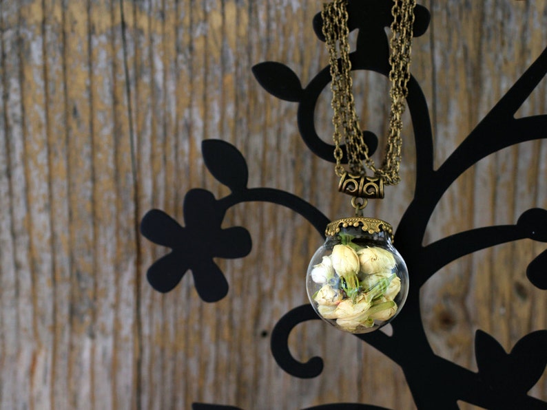 Jasmine Necklace main image 0