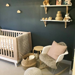 Poggiapiedi lavorato a maglia per bambini, pouf ottomano all'uncinetto, pouf lavorato a maglia grigio per bambini, pouf ottomano lavorato a maglia, pouf pouf per l'asilo nido, arredamento scandinavo immagine 5