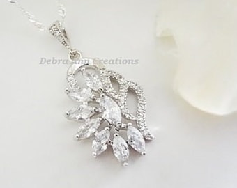 Crystal Wedding Necklace for Brides Cubic Zirconia Pendant Necklace CZ Bridal Jewelry Marquise Cluster Necklace for Mother of the Bride