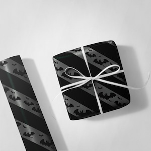 Modello di pipistrelli neri e grigi, carta da regalo, carta da regalo natalizia, rotolo di carta regalo