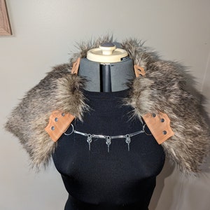 Viking Fur Mantle W/ Raven skull closure, Viking Cloak, Fur Caplet, Viking Cosplay, Faux fur Caplet
