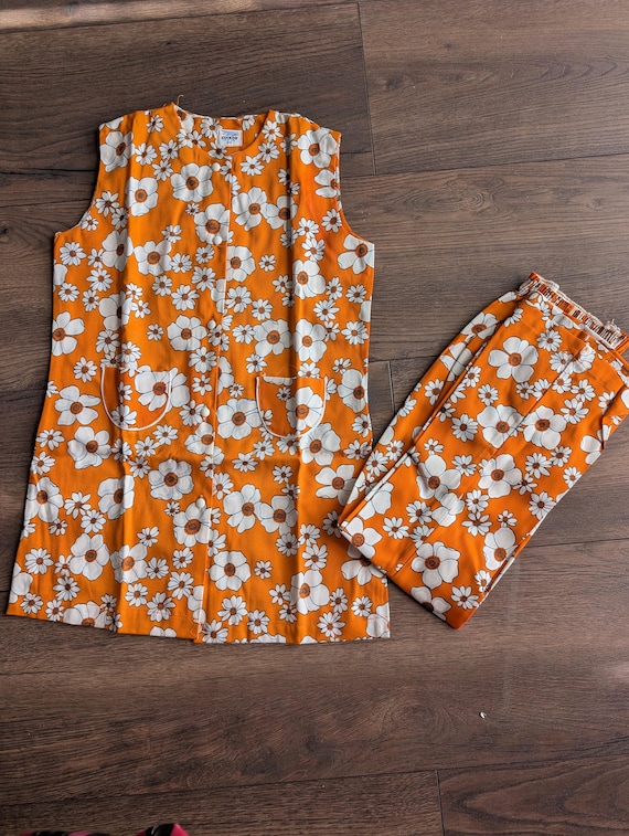 Deadstock 1970's Cuckoo Cotton Two Piece Top & Bell-bottoms Orange White Floral Size 30
