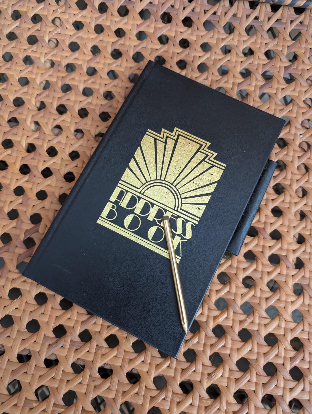 1970 年代のオリジナル Biba ブラック & ゴールド アドレス帳 - ほぼ