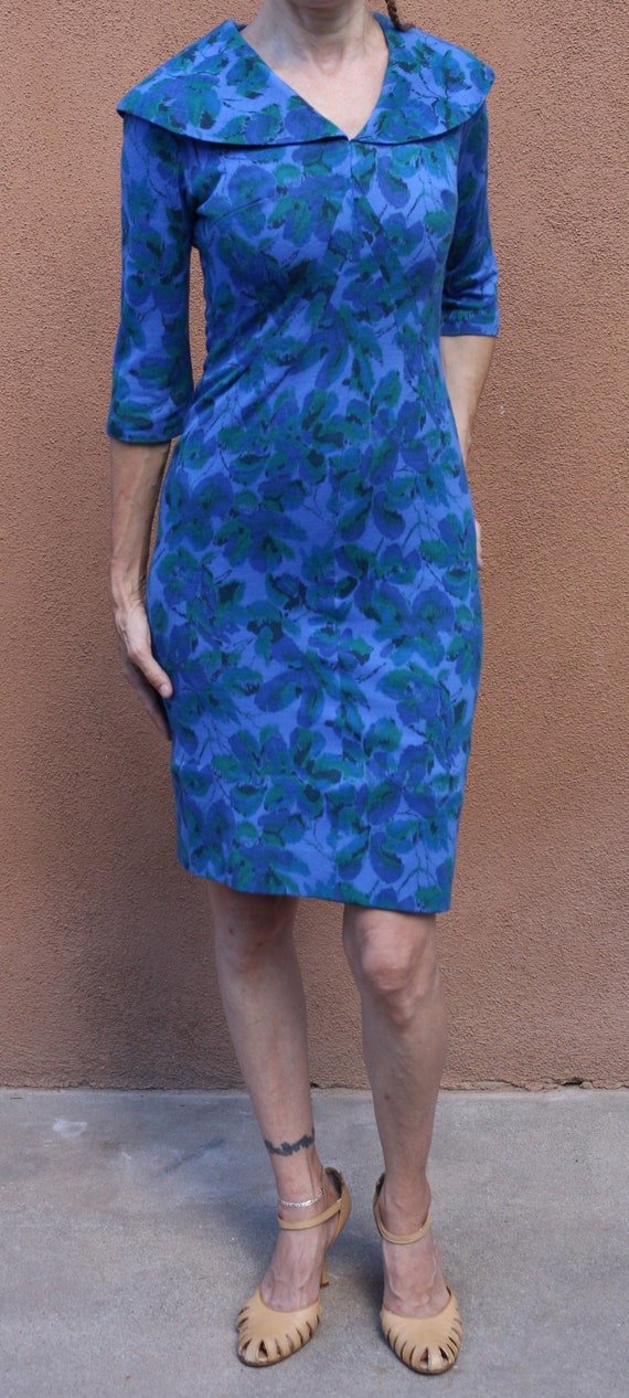 1950s Vintage Shawl Collar Blue Floral Wool Jersey