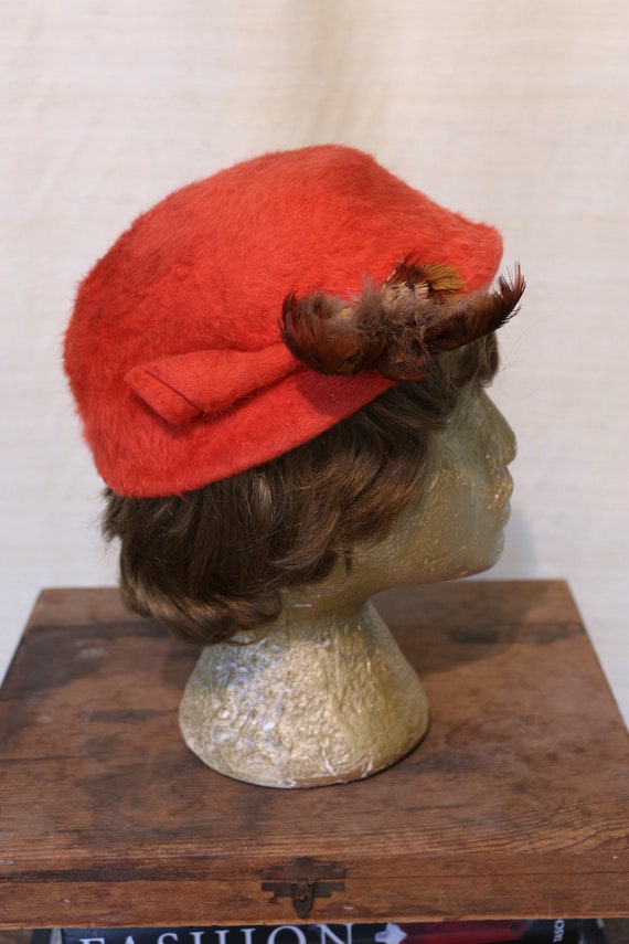 1940s Vintage Tomato Red Mohair Felt Hat with Feat
