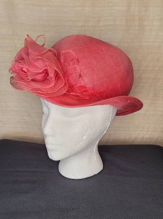 1950s Myrtie M Hayes Pink Straw Bowler Hat w/ Silk