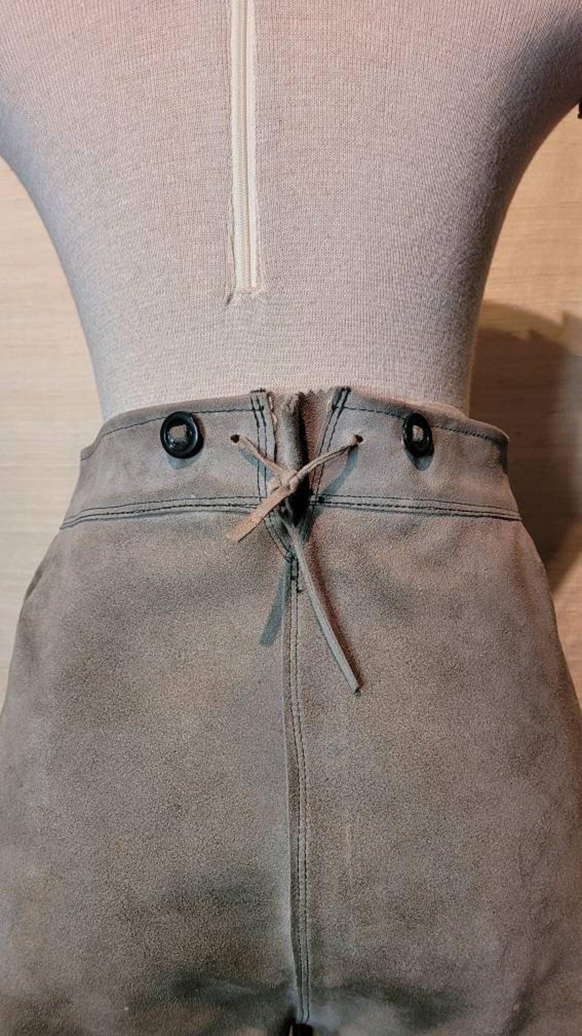 Vintage Pleated Cognac Suede Shorts