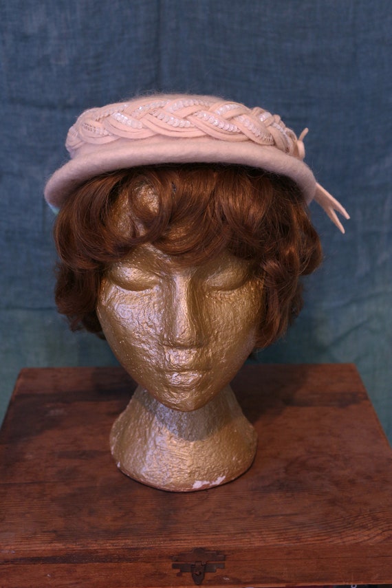 1950s Vintage Cream Mohair Fur Felt Hat with Braided … Gem