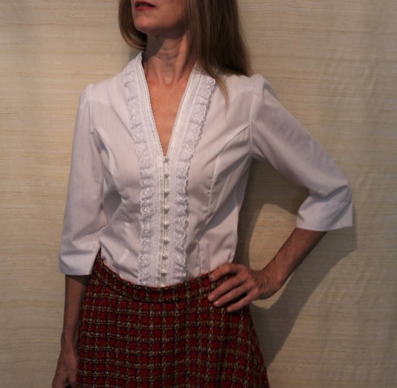 1970s Vintage Jessica's Gunnies Sax White Button U
