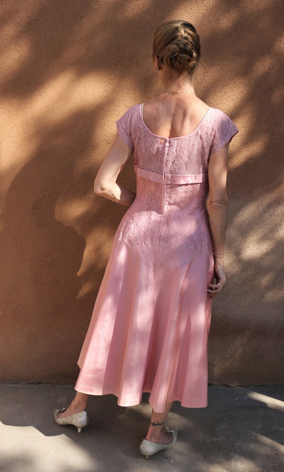 1950s Vintage Mauve Taffeta Cocktail Dress with L… - image 3