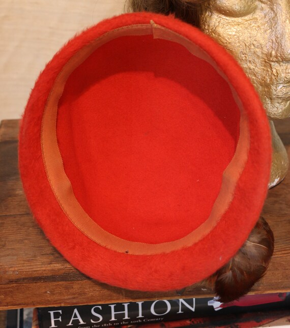 1940s Vintage Tomato Red Mohair Felt Hat with Fea… - image 6