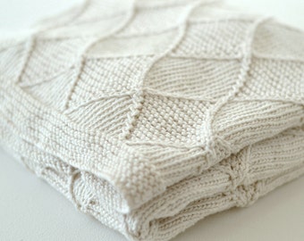 Baby blanket KNITTING PATTERNS  - 'Diamond' blanket