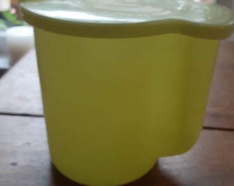 Yellow Tupperware Cream Pitcher With Lid #131-2
