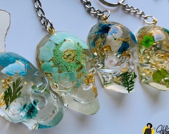 Personalized Skull Keychain: Real Dried preserved Flowers in resin